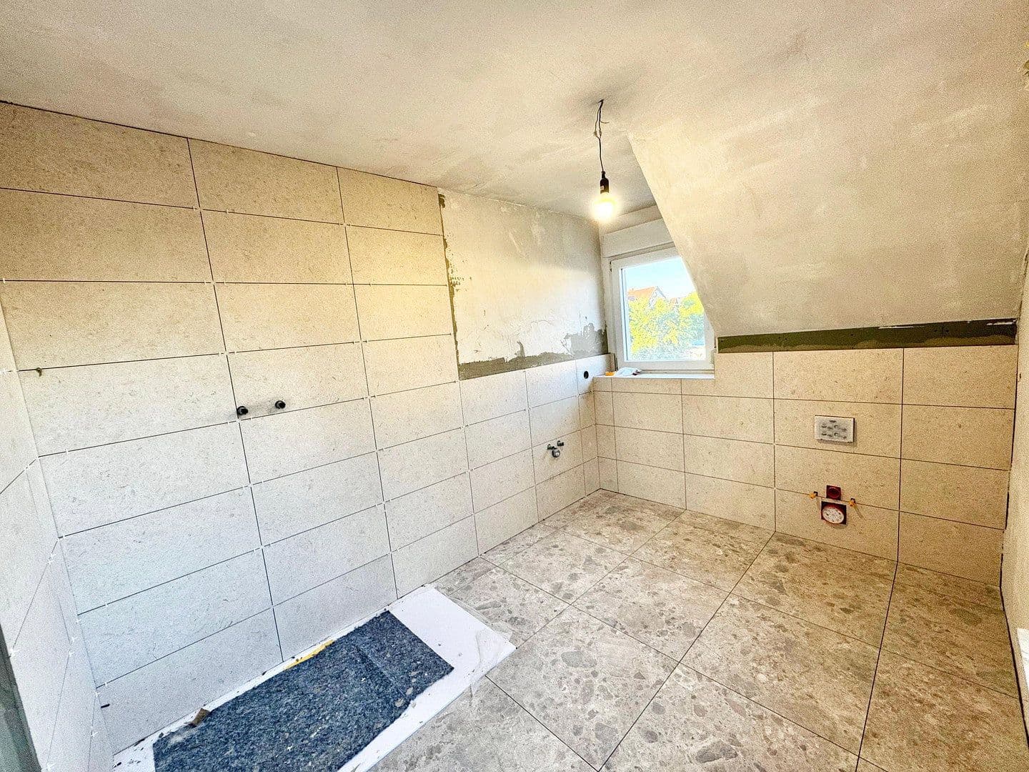 Prenájom bytu 5-izbový 160 m², Bruchköbel, Hesensko Prenájom bytu 5-izbový 160 m², Bruchköbel, Hesensko