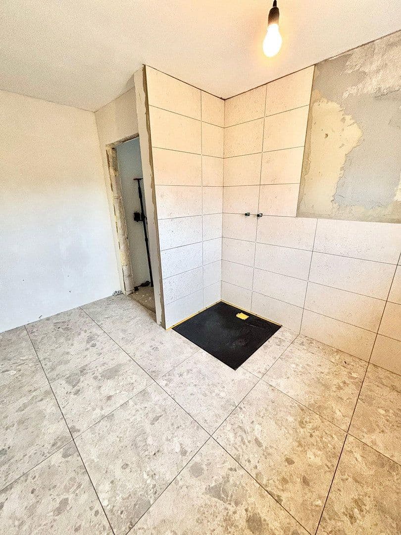 Prenájom bytu 5-izbový 160 m², Bruchköbel, Hesensko Prenájom bytu 5-izbový 160 m², Bruchköbel, Hesensko