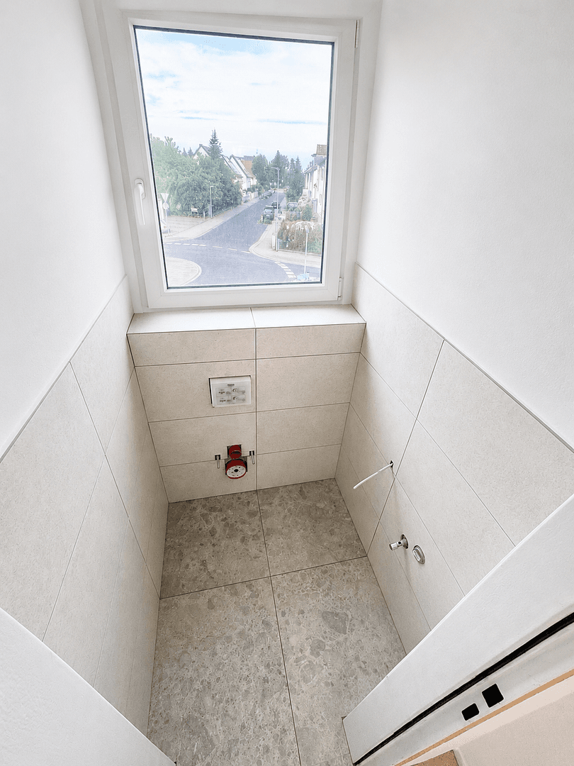 Prenájom bytu 5-izbový 160 m², Bruchköbel, Hesensko Prenájom bytu 5-izbový 160 m², Bruchköbel, Hesensko