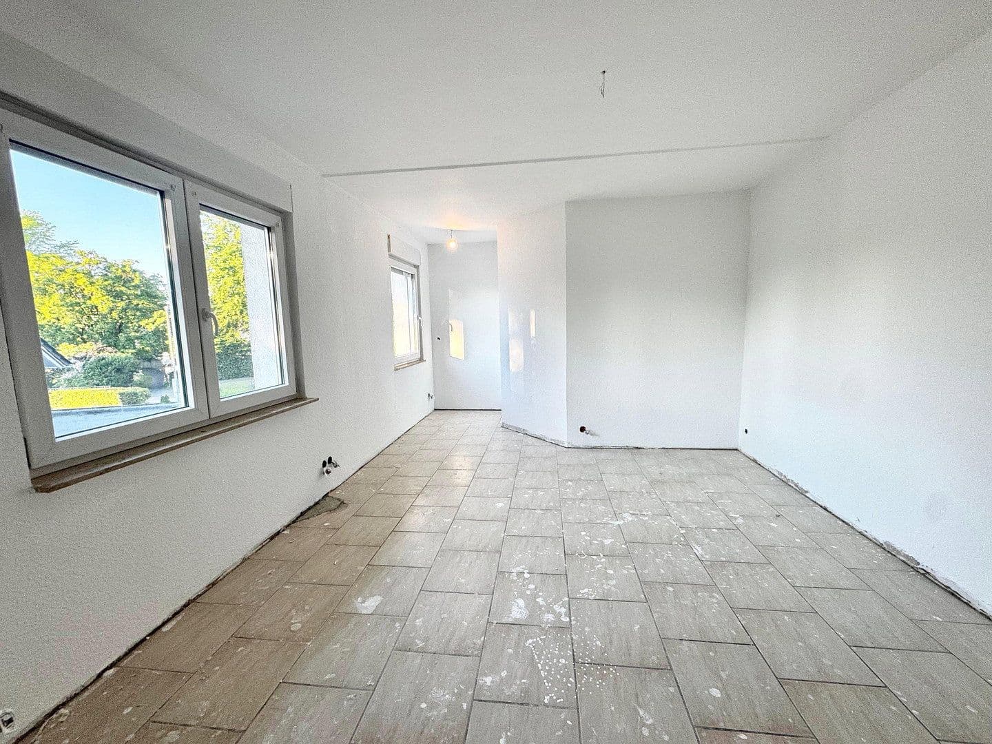 Prenájom bytu 5-izbový 160 m², Bruchköbel, Hesensko Prenájom bytu 5-izbový 160 m², Bruchköbel, Hesensko
