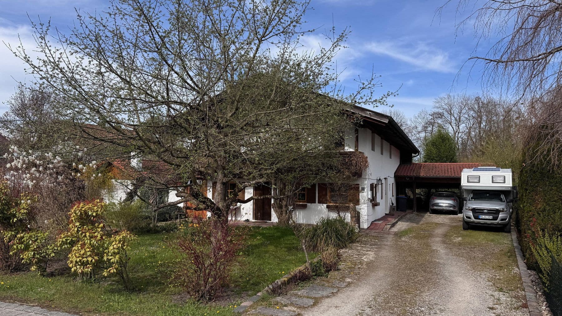 Predaj domu 170 m², pozemek 1.862 m², Grosskarolinenfeld, Bavorsko Predaj domu 170 m², pozemek 1.862 m², Grosskarolinenfeld, Bavorsko