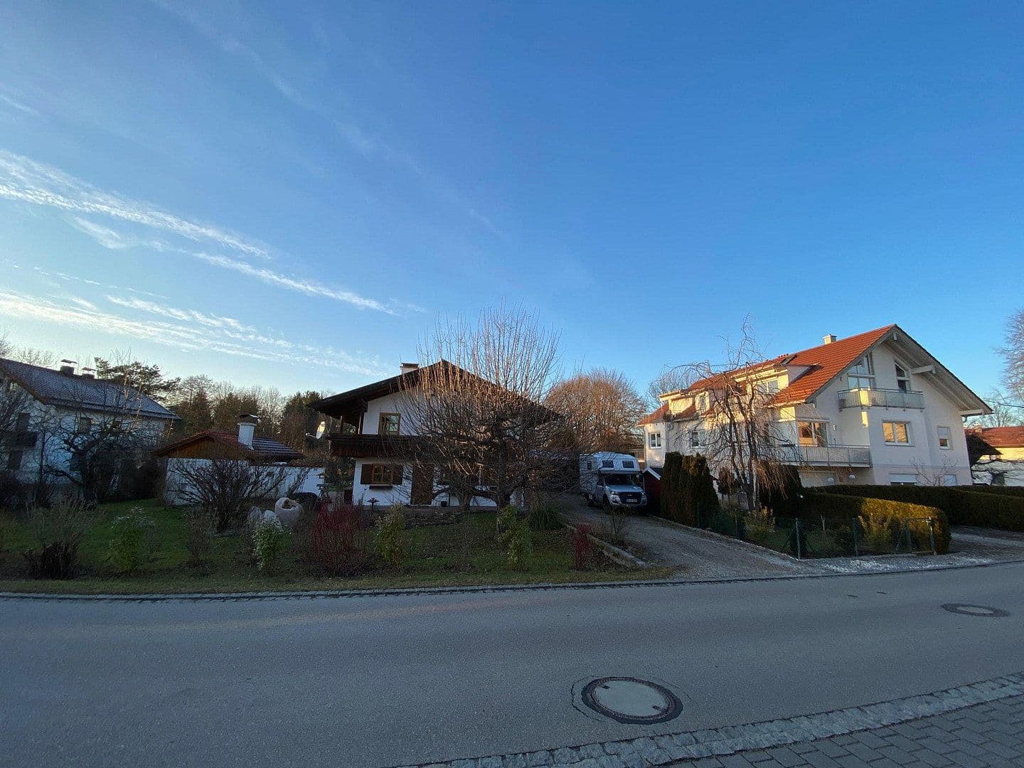 Predaj domu 170 m², pozemek 1.862 m², Grosskarolinenfeld, Bavorsko Predaj domu 170 m², pozemek 1.862 m², Grosskarolinenfeld, Bavorsko