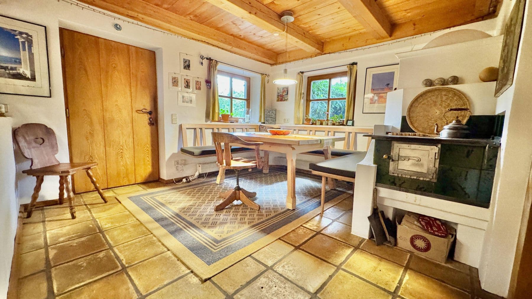Predaj domu 170 m², pozemek 1.862 m², Grosskarolinenfeld, Bavorsko Predaj domu 170 m², pozemek 1.862 m², Grosskarolinenfeld, Bavorsko