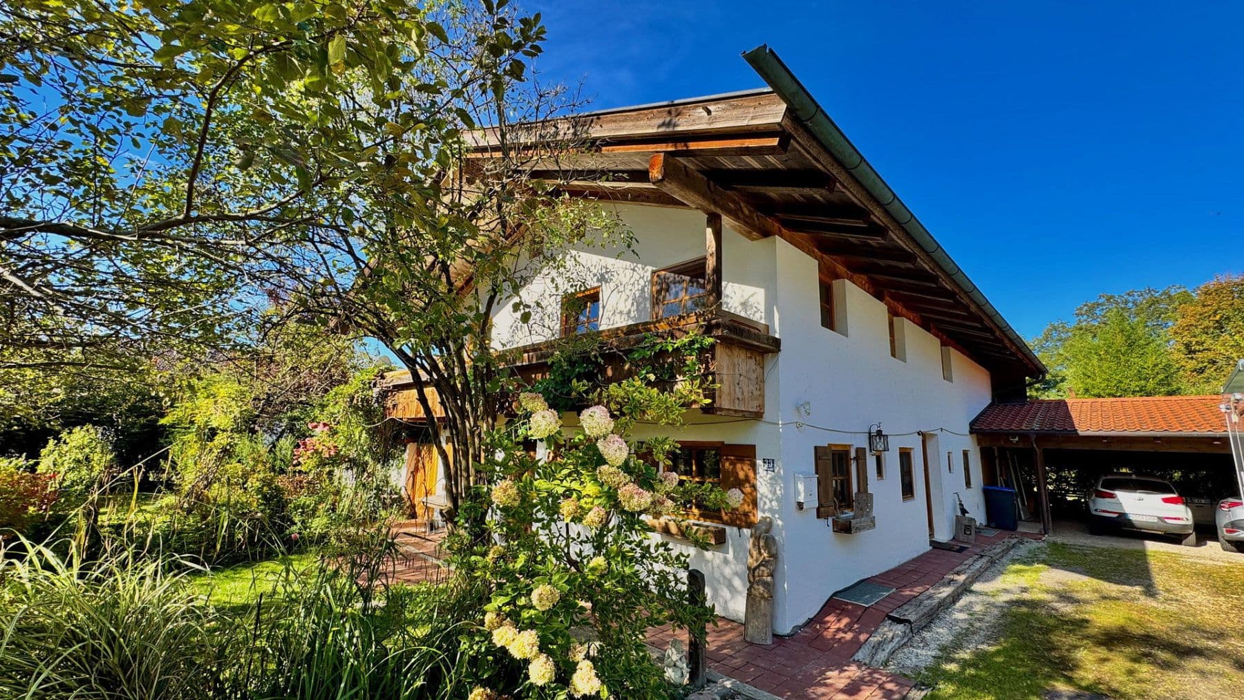 Predaj domu 170 m², pozemek 1.862 m², Grosskarolinenfeld, Bavorsko Predaj domu 170 m², pozemek 1.862 m², Grosskarolinenfeld, Bavorsko