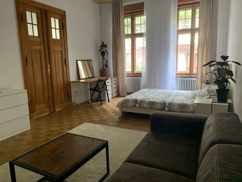 Predaj bytu 3-izbový 94 m², Berlin, Berlín Predaj bytu 3-izbový 94 m², Berlin, Berlín