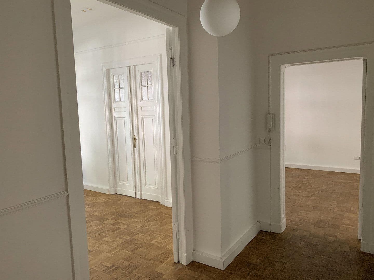 Predaj bytu 3-izbový 94 m², Berlin, Berlín Predaj bytu 3-izbový 94 m², Berlin, Berlín