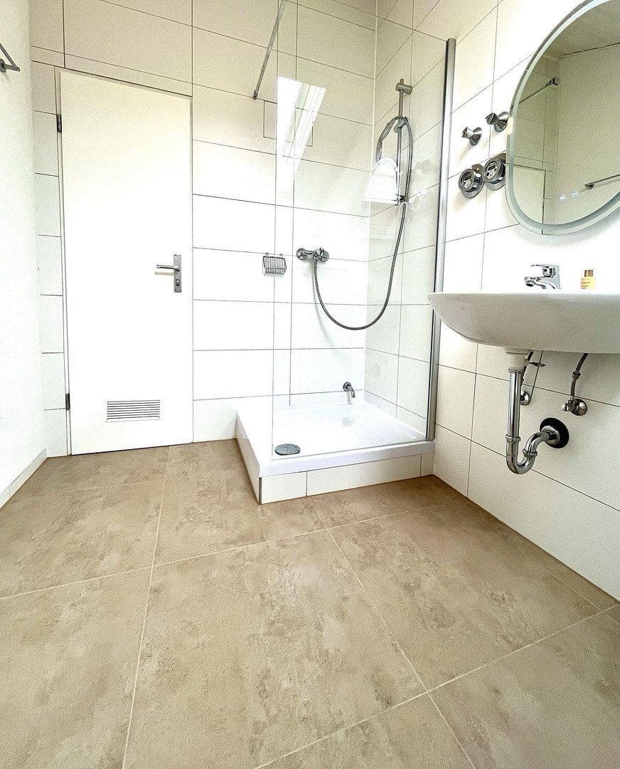 Prenájom bytu 1-izbový 64 m², Krokusstraße 3, Bergen, Bavorsko Prenájom bytu 1-izbový 64 m², Krokusstraße 3, Bergen, Bavorsko