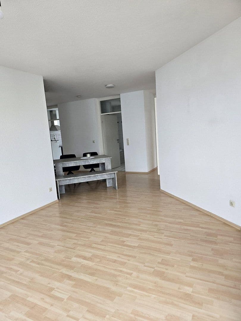 Prenájom bytu 3-izbový 68 m², Michelangelostr. 12/1, Künzelsau, Bádensko-Wurttembersko Prenájom bytu 3-izbový 68 m², Michelangelostr. 12/1, Künzelsau, Bádensko-Wurttembersko