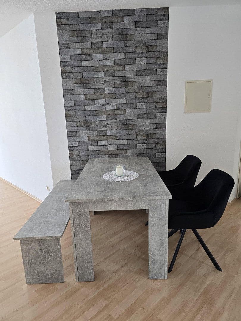 Prenájom bytu 3-izbový 68 m², Michelangelostr. 12/1, Künzelsau, Bádensko-Wurttembersko Prenájom bytu 3-izbový 68 m², Michelangelostr. 12/1, Künzelsau, Bádensko-Wurttembersko