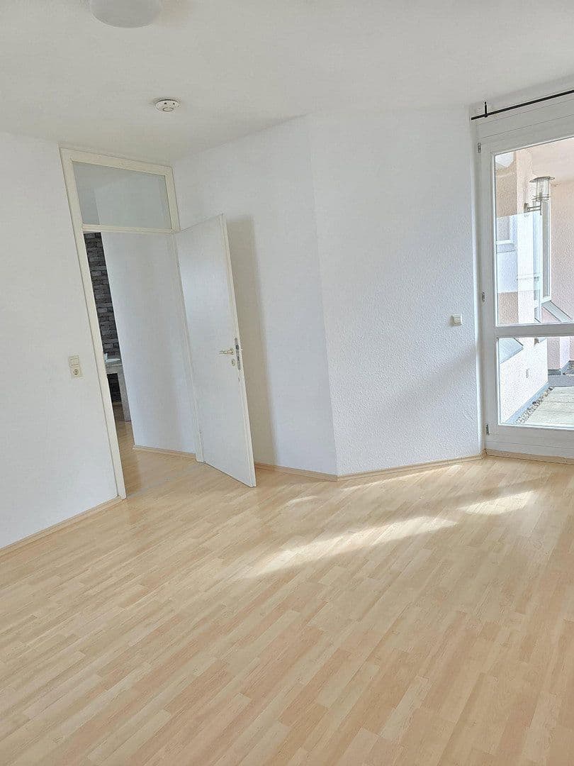 Prenájom bytu 3-izbový 68 m², Michelangelostr. 12/1, Künzelsau, Bádensko-Wurttembersko Prenájom bytu 3-izbový 68 m², Michelangelostr. 12/1, Künzelsau, Bádensko-Wurttembersko