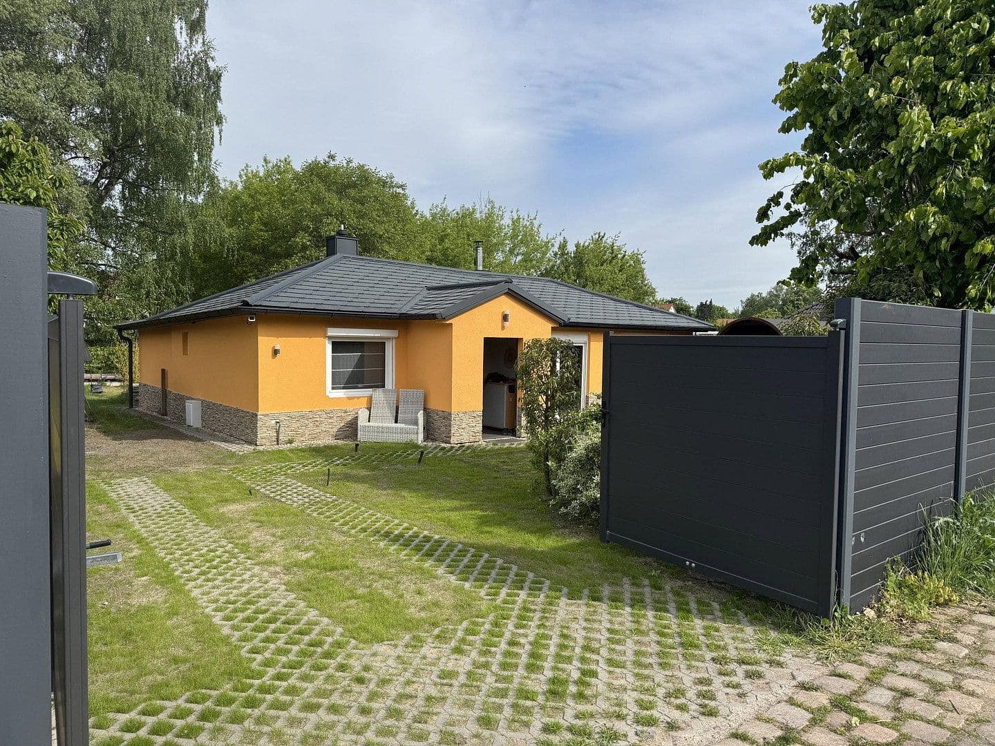Prenájom bytu 1-izbový 12 m², Berlin - Reinickendorf, Berlín Prenájom bytu 1-izbový 12 m², Berlin - Reinickendorf, Berlín