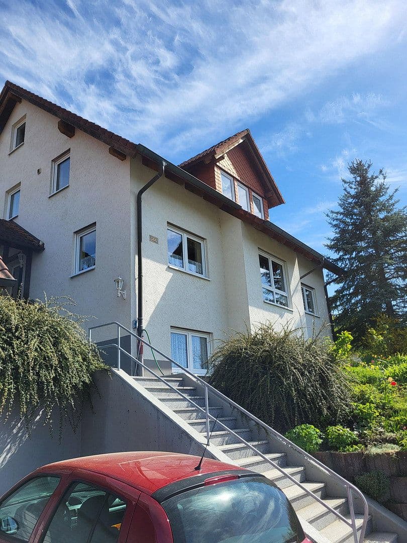 Predaj domu 260 m², pozemek 1.200 m², Heldburg, Durínsko Predaj domu 260 m², pozemek 1.200 m², Heldburg, Durínsko