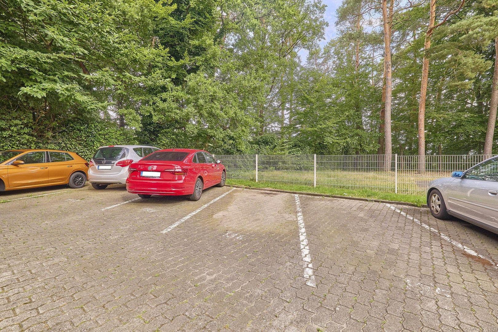 Prenájom bytu 4-izbový 107 m², Berliner Str. 40, Landstuhl, Porýnie-Falcko Prenájom bytu 4-izbový 107 m², Berliner Str. 40, Landstuhl, Porýnie-Falcko
