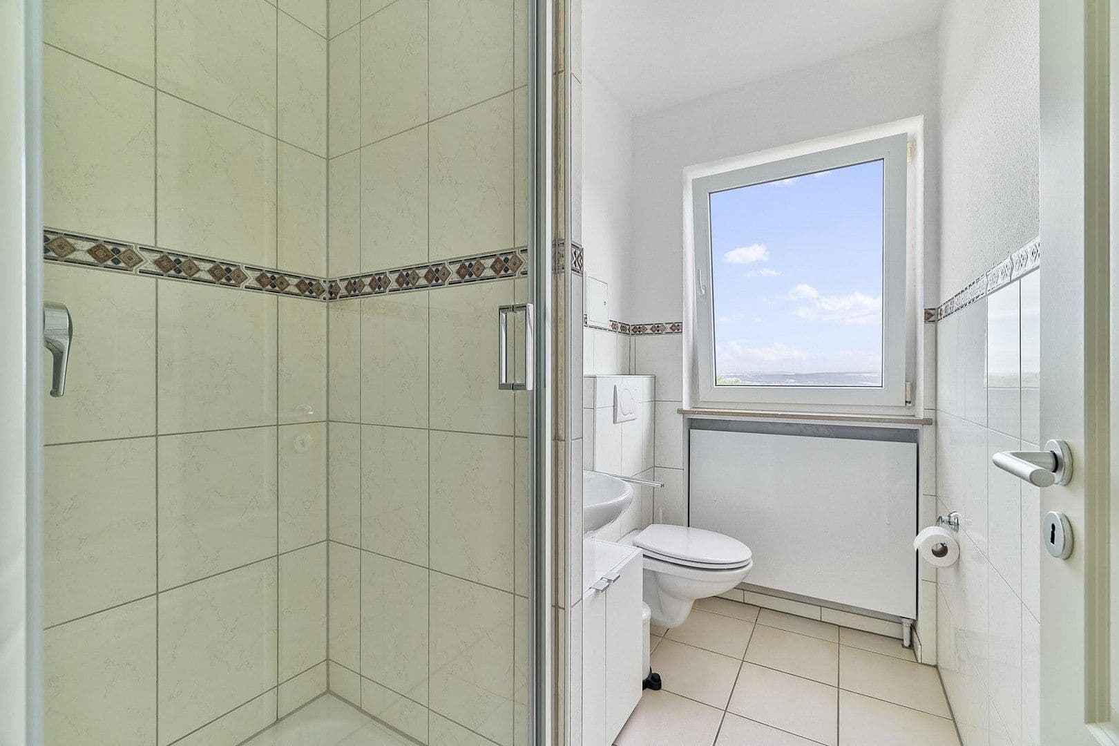 Prenájom bytu 4-izbový 107 m², Berliner Str. 40, Landstuhl, Porýnie-Falcko Prenájom bytu 4-izbový 107 m², Berliner Str. 40, Landstuhl, Porýnie-Falcko