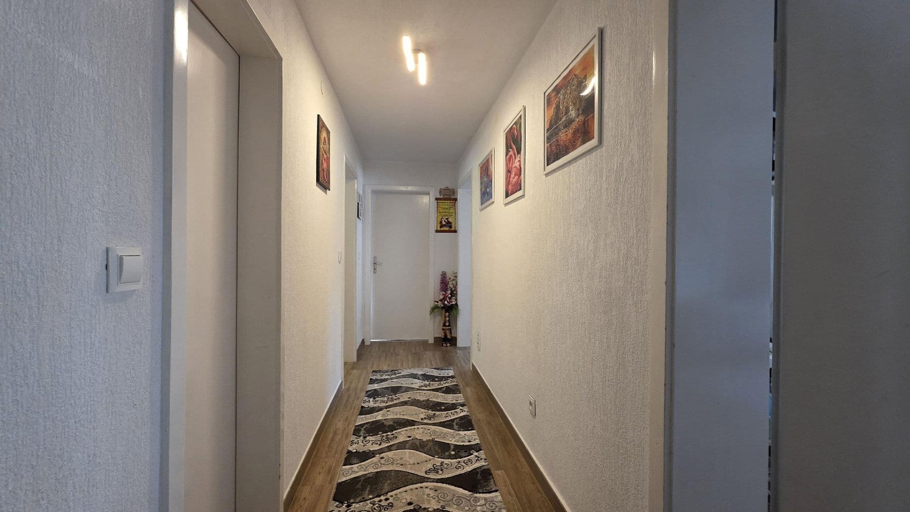 Predaj domu 211 m², pozemek 668 m², Lerchenstr. 26, Altensteig, Bádensko-Wurttembersko Predaj domu 211 m², pozemek 668 m², Lerchenstr. 26, Altensteig, Bádensko-Wurttembersko
