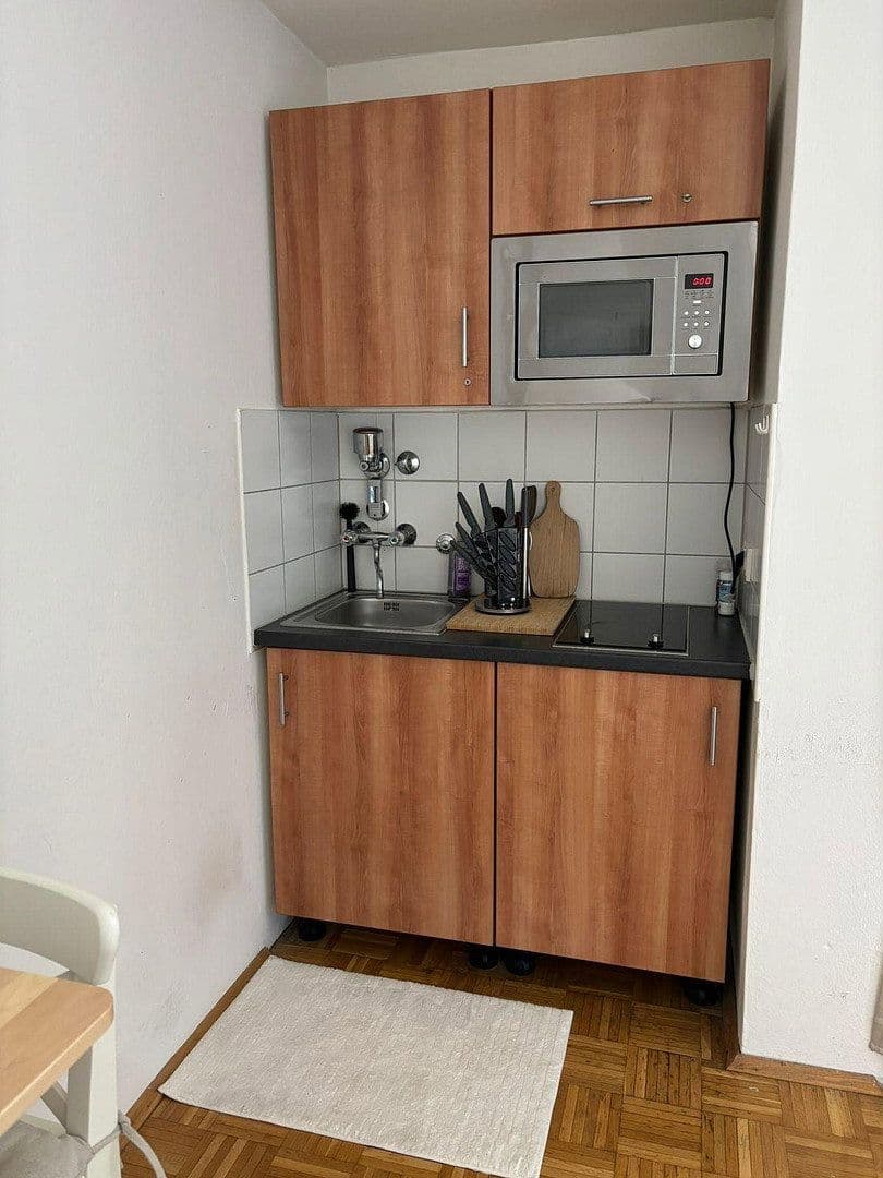 Prenájom bytu 1-izbový 30 m², Augustenstraße 73, München-Maxvorstadt, Bavorsko Prenájom bytu 1-izbový 30 m², Augustenstraße 73, München-Maxvorstadt, Bavorsko