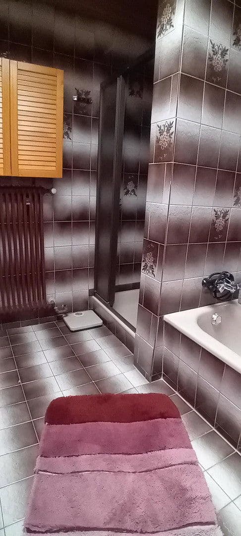 Predaj domu 185 m², pozemek 354 m², Albstadt, Bádensko-Wurttembersko Predaj domu 185 m², pozemek 354 m², Albstadt, Bádensko-Wurttembersko
