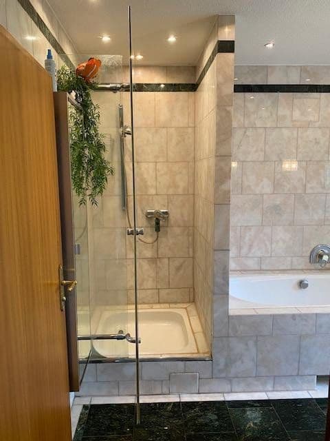 Predaj domu 220 m², pozemek 1.041 m², Berlin, Berlín Predaj domu 220 m², pozemek 1.041 m², Berlin, Berlín
