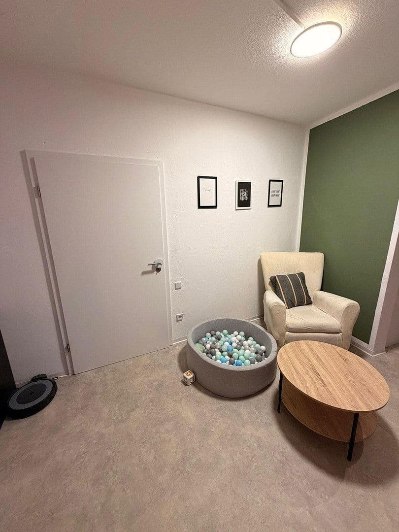 Prenájom bytu 3-izbový 80 m², Straße der Einheit 44, Heringen/Helme, Durínsko Prenájom bytu 3-izbový 80 m², Straße der Einheit 44, Heringen/Helme, Durínsko