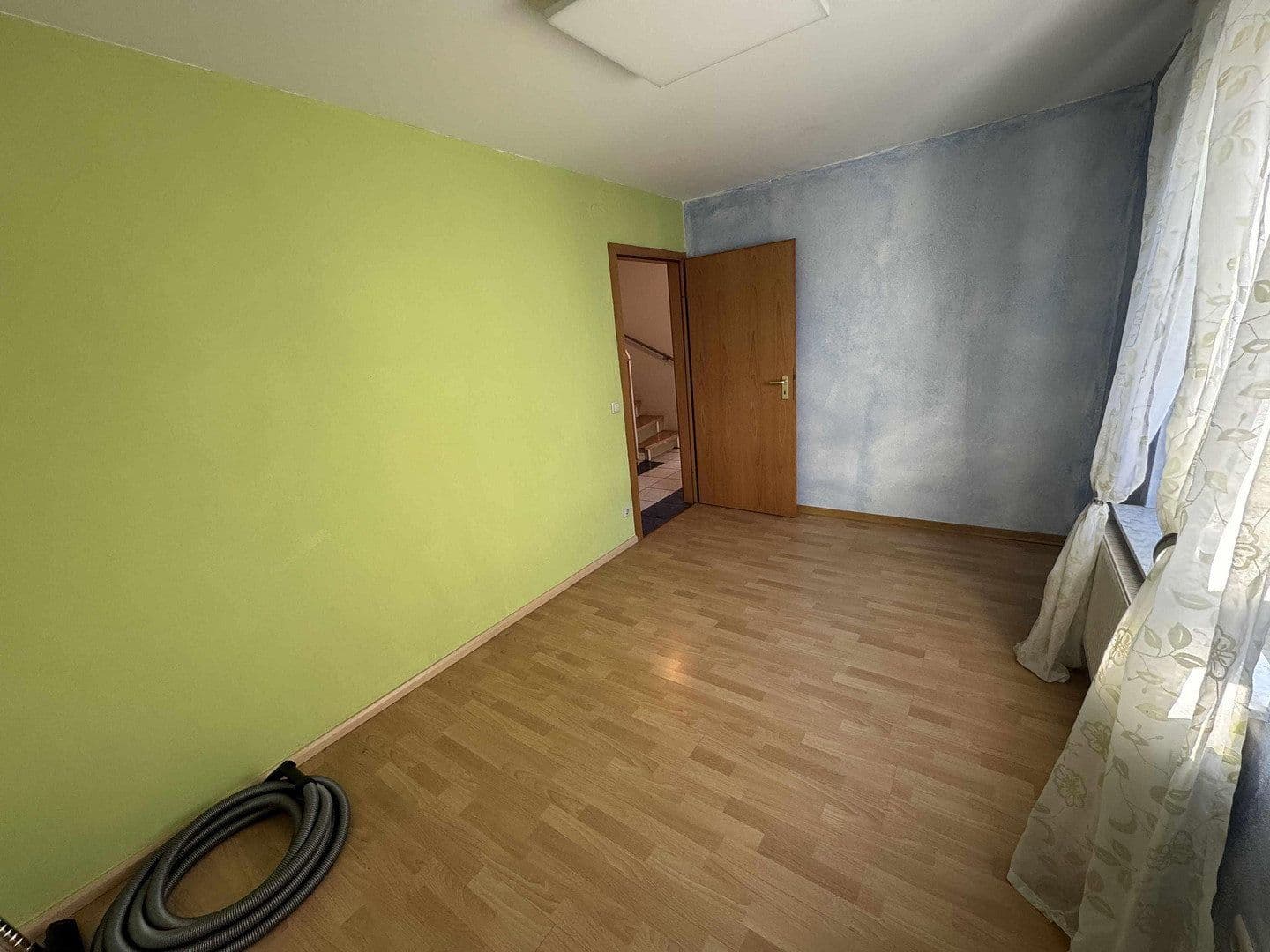 Predaj domu 131 m², pozemek 171 m², Remshalden, Bádensko-Wurttembersko Predaj domu 131 m², pozemek 171 m², Remshalden, Bádensko-Wurttembersko