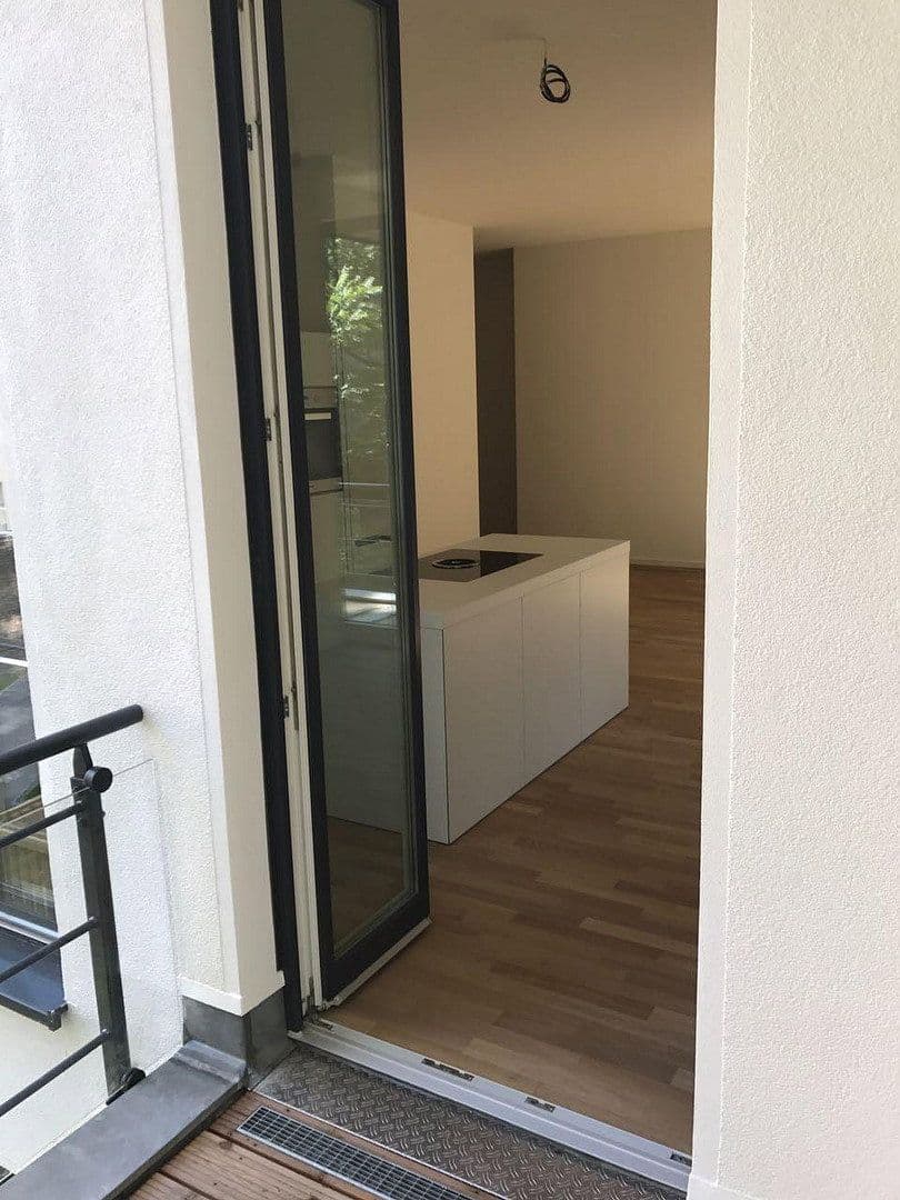 Prenájom bytu 2-izbový 82 m², Berlin, Berlín Prenájom bytu 2-izbový 82 m², Berlin, Berlín