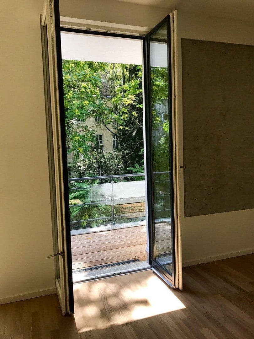 Prenájom bytu 2-izbový 82 m², Berlin, Berlín Prenájom bytu 2-izbový 82 m², Berlin, Berlín