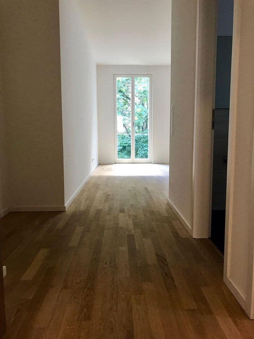 Prenájom bytu 2-izbový 82 m², Berlin, Berlín Prenájom bytu 2-izbový 82 m², Berlin, Berlín