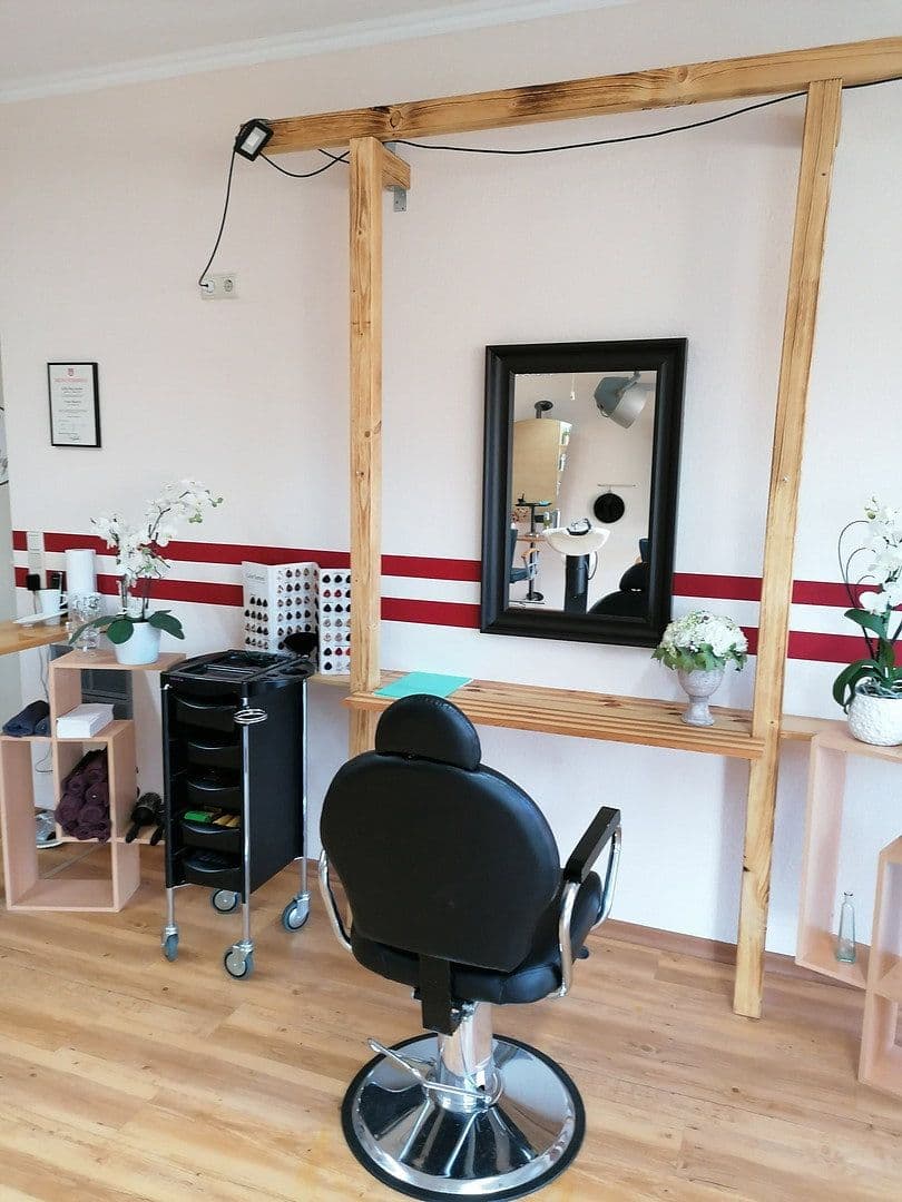 Prenájom nebytového priestoru 60 m², Dorfstraße 12, Henstedt-Ulzburg, Šlezvicko-Holštajnsko Prenájom nebytového priestoru 60 m², Dorfstraße 12, Henstedt-Ulzburg, Šlezvicko-Holštajnsko