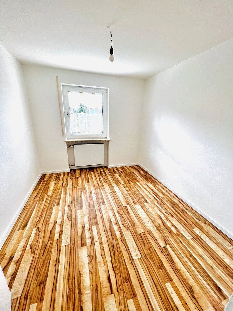 Prenájom domu 190 m², pozemek 330 m², Kaufbeuren, Bavorsko Prenájom domu 190 m², pozemek 330 m², Kaufbeuren, Bavorsko