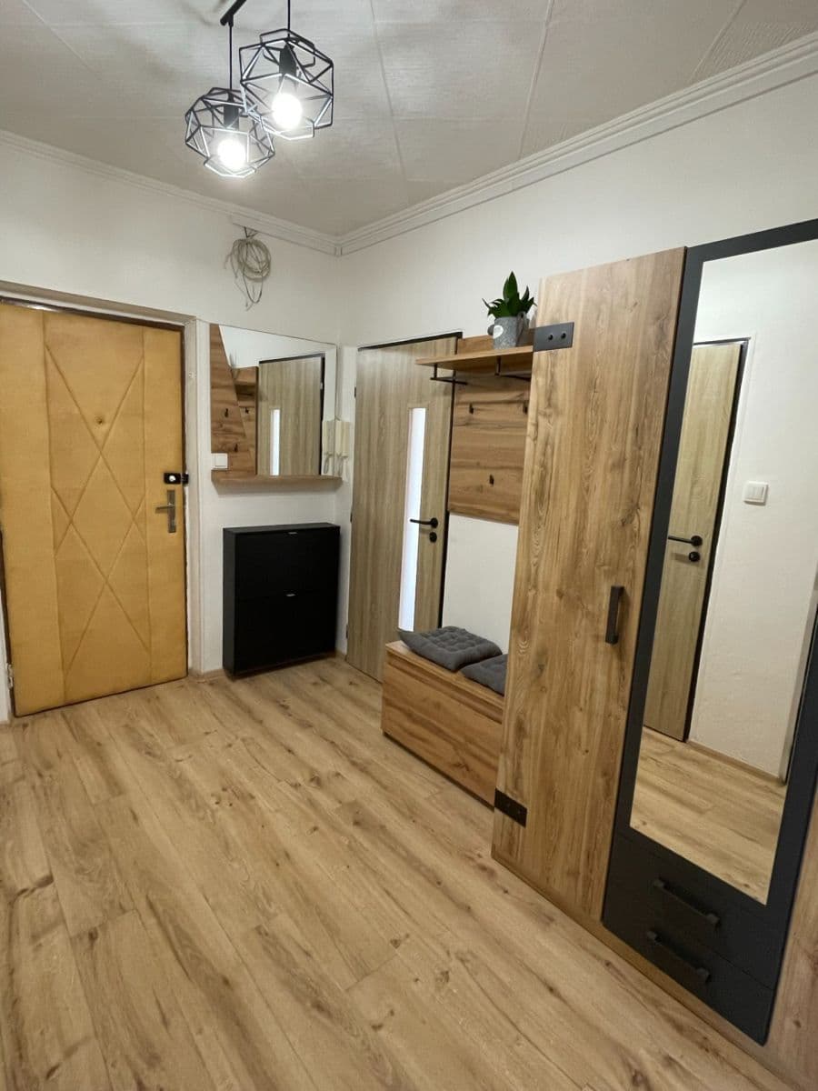 Prenájom bytu 3-izbový 68 m², V Úžlabině, Praha, Praha Prenájom bytu 3-izbový 68 m², V Úžlabině, Praha, Praha