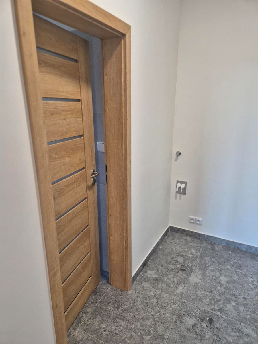Predaj bytu 1-izbový 38 m², Pražská, Kolín, Středočeský kraj Predaj bytu 1-izbový 38 m², Pražská, Kolín, Středočeský kraj