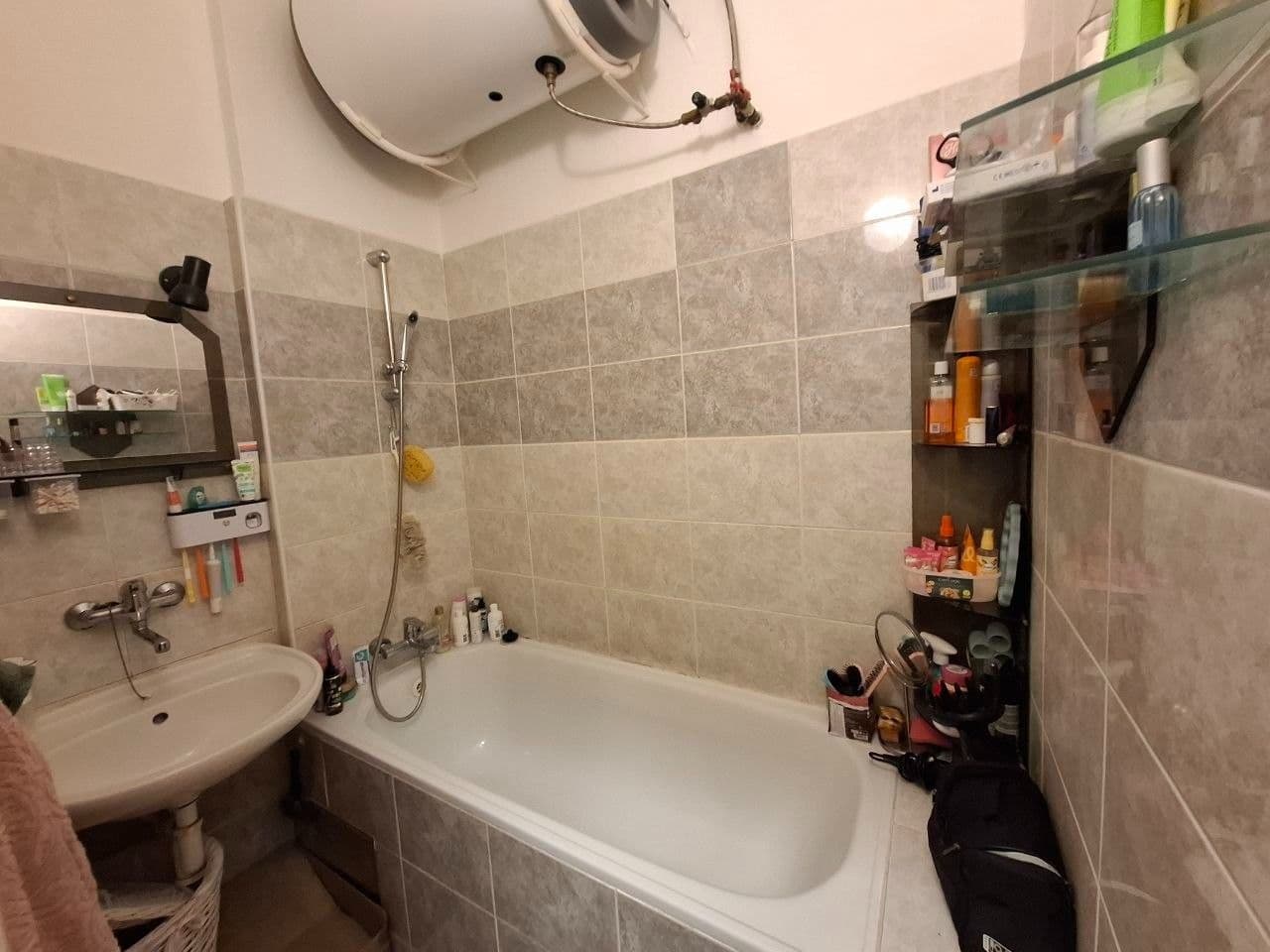 Prenájom bytu 1-izbový 25 m², Újezd, Praha, Praha Prenájom bytu 1-izbový 25 m², Újezd, Praha, Praha