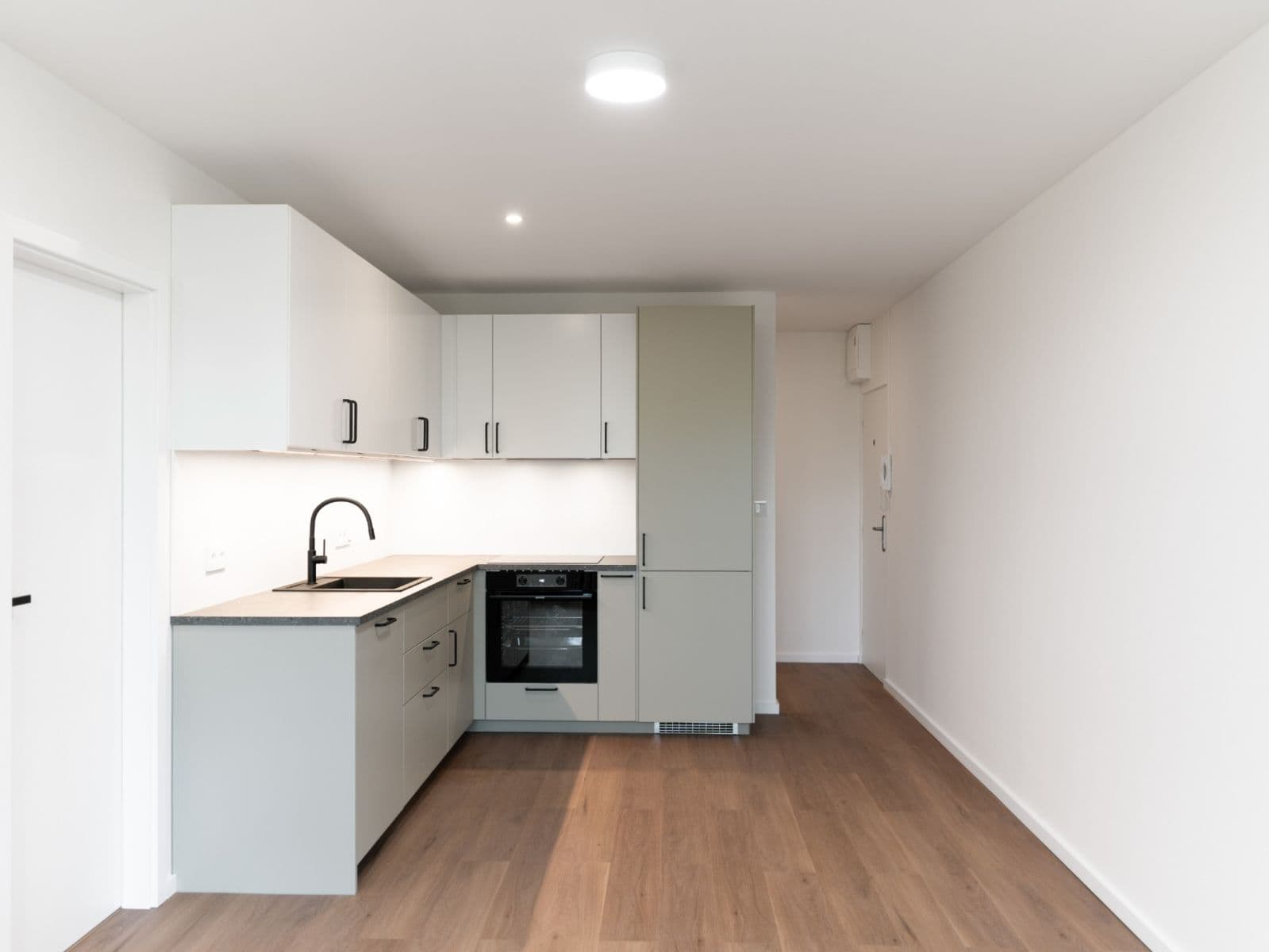 Predaj bytu 4-izbový 71 m², Třebenická, Praha, Praha Predaj bytu 4-izbový 71 m², Třebenická, Praha, Praha