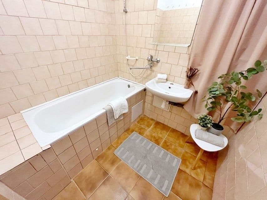 Prenájom bytu 2-izbový 62 m², Revoluční, Odolena Voda, Středočeský kraj Prenájom bytu 2-izbový 62 m², Revoluční, Odolena Voda, Středočeský kraj