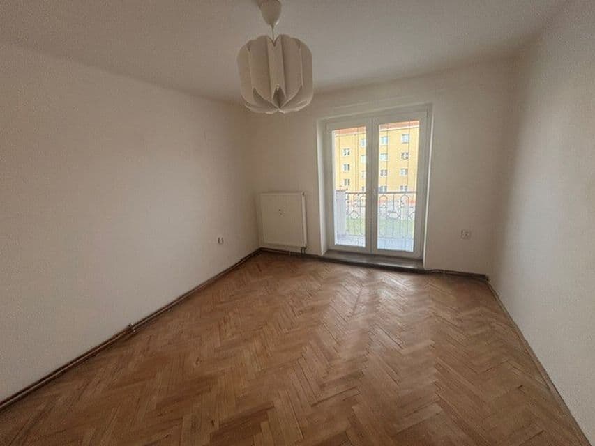 Prenájom bytu 2-izbový 62 m², Revoluční, Odolena Voda, Středočeský kraj Prenájom bytu 2-izbový 62 m², Revoluční, Odolena Voda, Středočeský kraj
