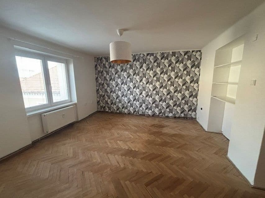 Prenájom bytu 2-izbový 62 m², Revoluční, Odolena Voda, Středočeský kraj Prenájom bytu 2-izbový 62 m², Revoluční, Odolena Voda, Středočeský kraj