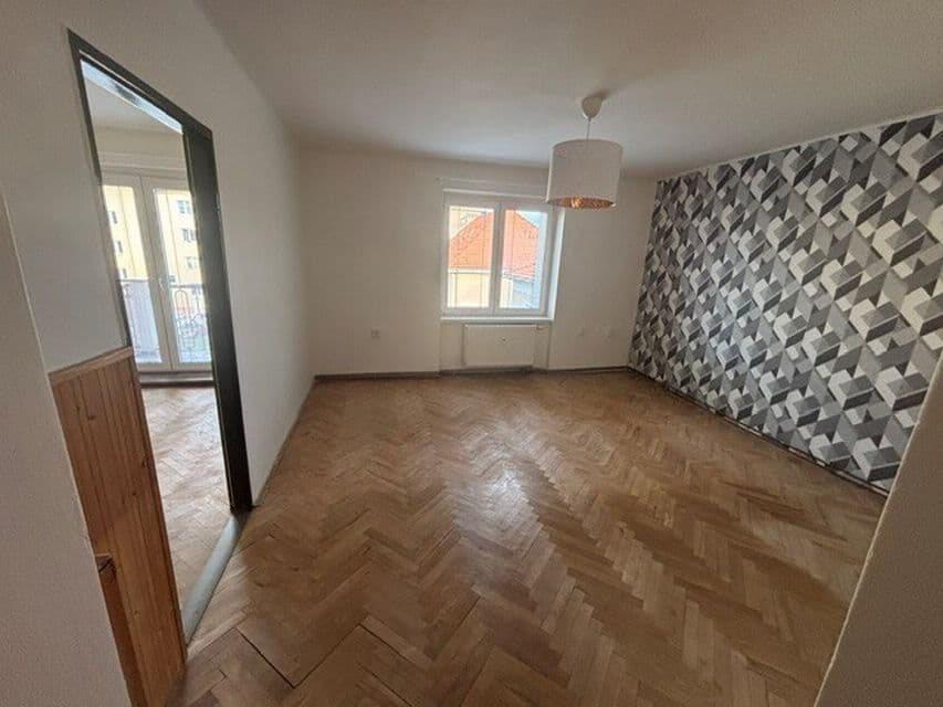 Prenájom bytu 2-izbový 62 m², Revoluční, Odolena Voda, Středočeský kraj Prenájom bytu 2-izbový 62 m², Revoluční, Odolena Voda, Středočeský kraj