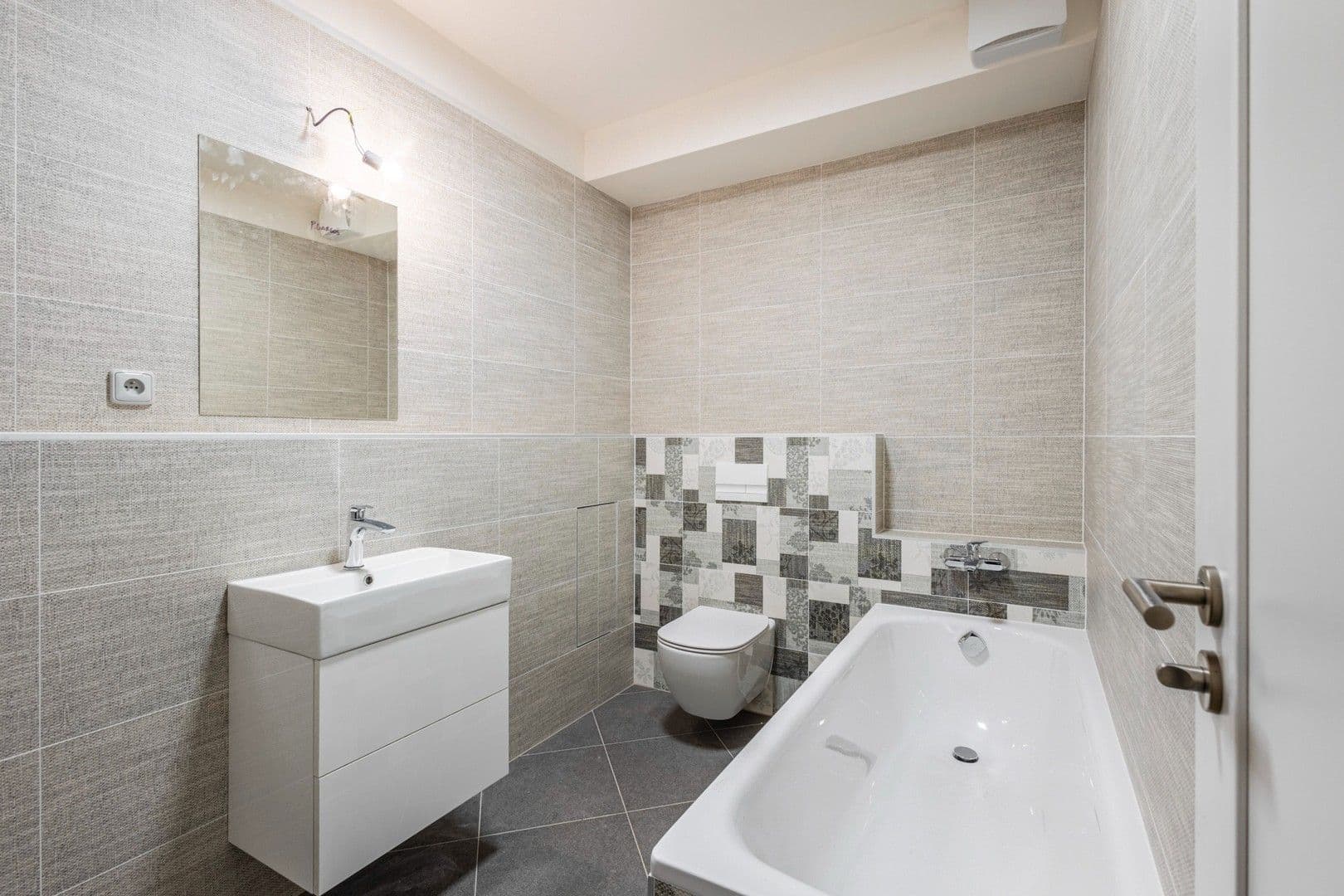 Prenájom bytu 2-izbový 58 m², Stočesova, Praha, Praha Prenájom bytu 2-izbový 58 m², Stočesova, Praha, Praha