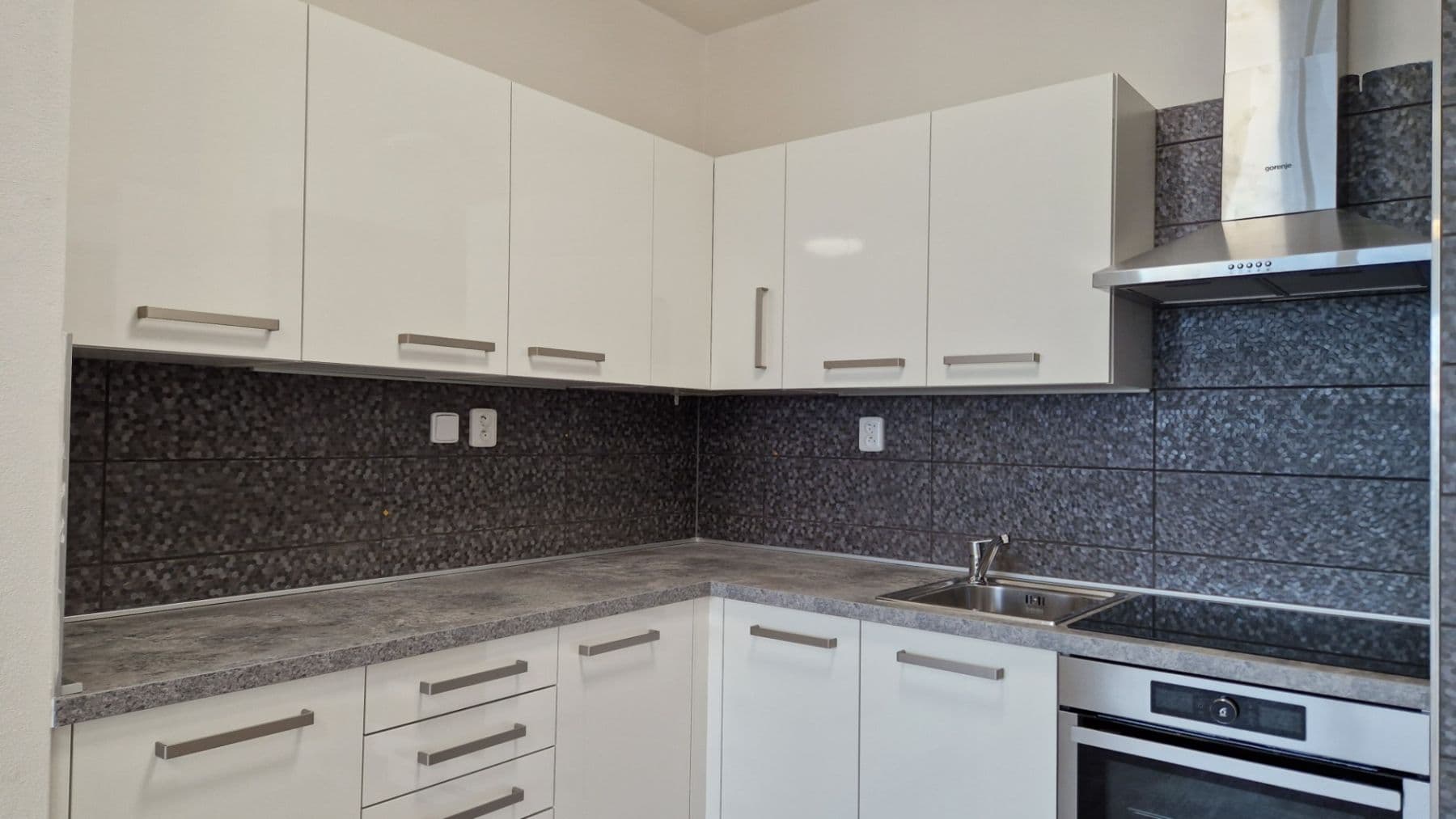 Prenájom bytu 2-izbový 55 m², Studentská, Plzeň, Plzeňský kraj Prenájom bytu 2-izbový 55 m², Studentská, Plzeň, Plzeňský kraj