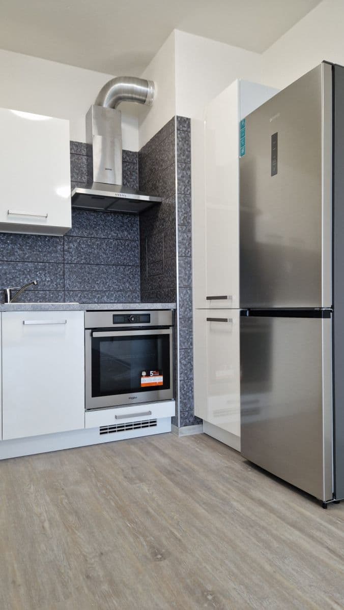 Prenájom bytu 2-izbový 55 m², Studentská, Plzeň, Plzeňský kraj Prenájom bytu 2-izbový 55 m², Studentská, Plzeň, Plzeňský kraj