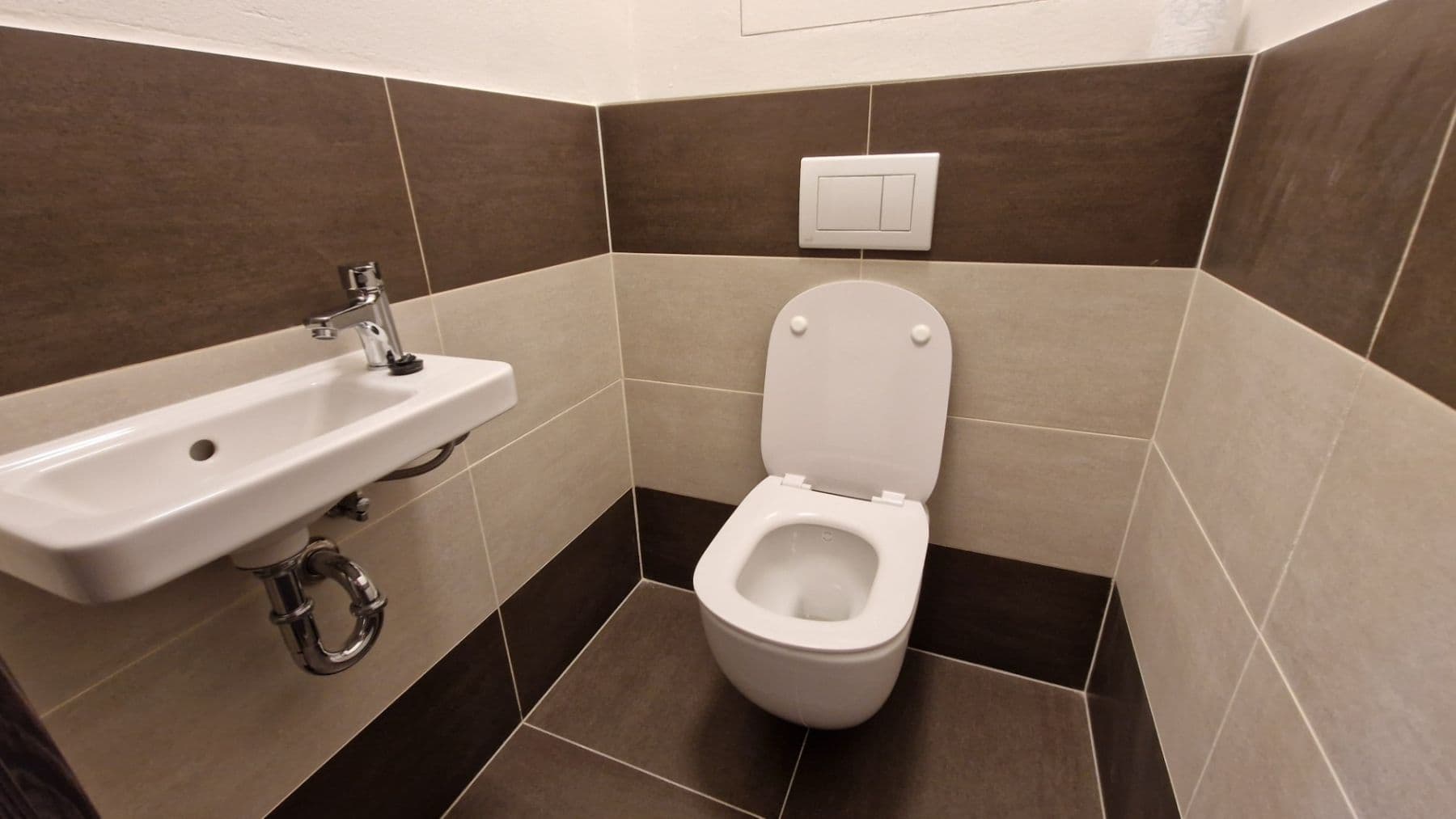 Prenájom bytu 2-izbový 55 m², Studentská, Plzeň, Plzeňský kraj Prenájom bytu 2-izbový 55 m², Studentská, Plzeň, Plzeňský kraj