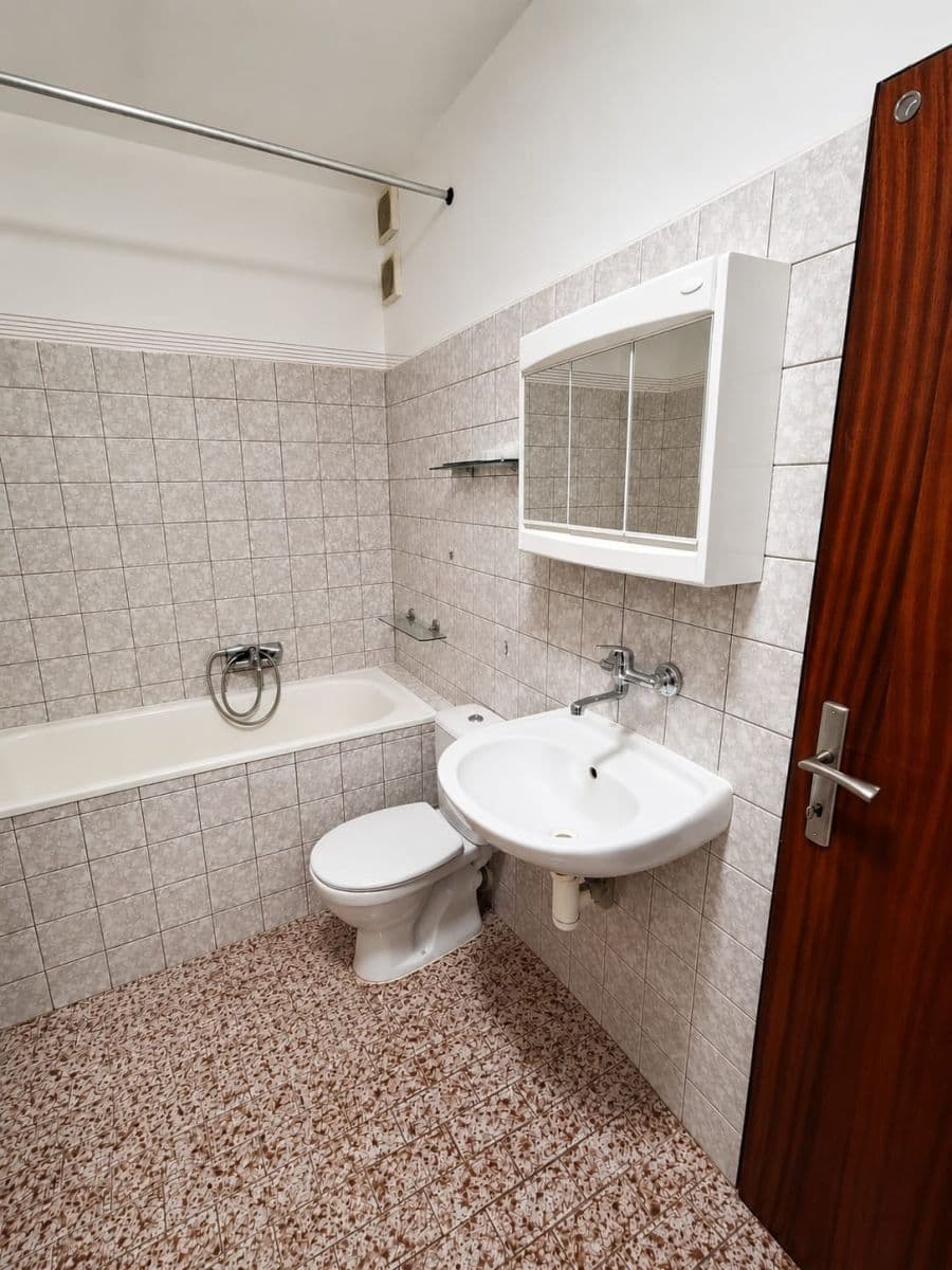 Predaj bytu 3-izbový 76 m², Dukelská, Litomyšl, Pardubický kraj Predaj bytu 3-izbový 76 m², Dukelská, Litomyšl, Pardubický kraj