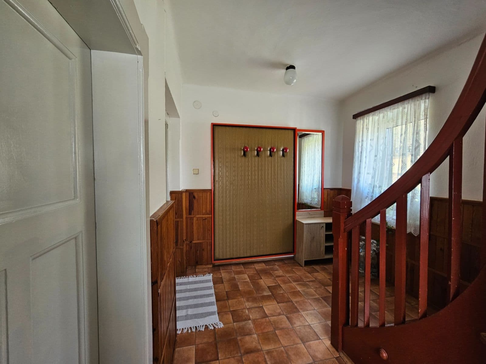 Prenájom bytu 4-izbový 85 m², Na Zvonku, Liberec, Liberecký kraj Prenájom bytu 4-izbový 85 m², Na Zvonku, Liberec, Liberecký kraj