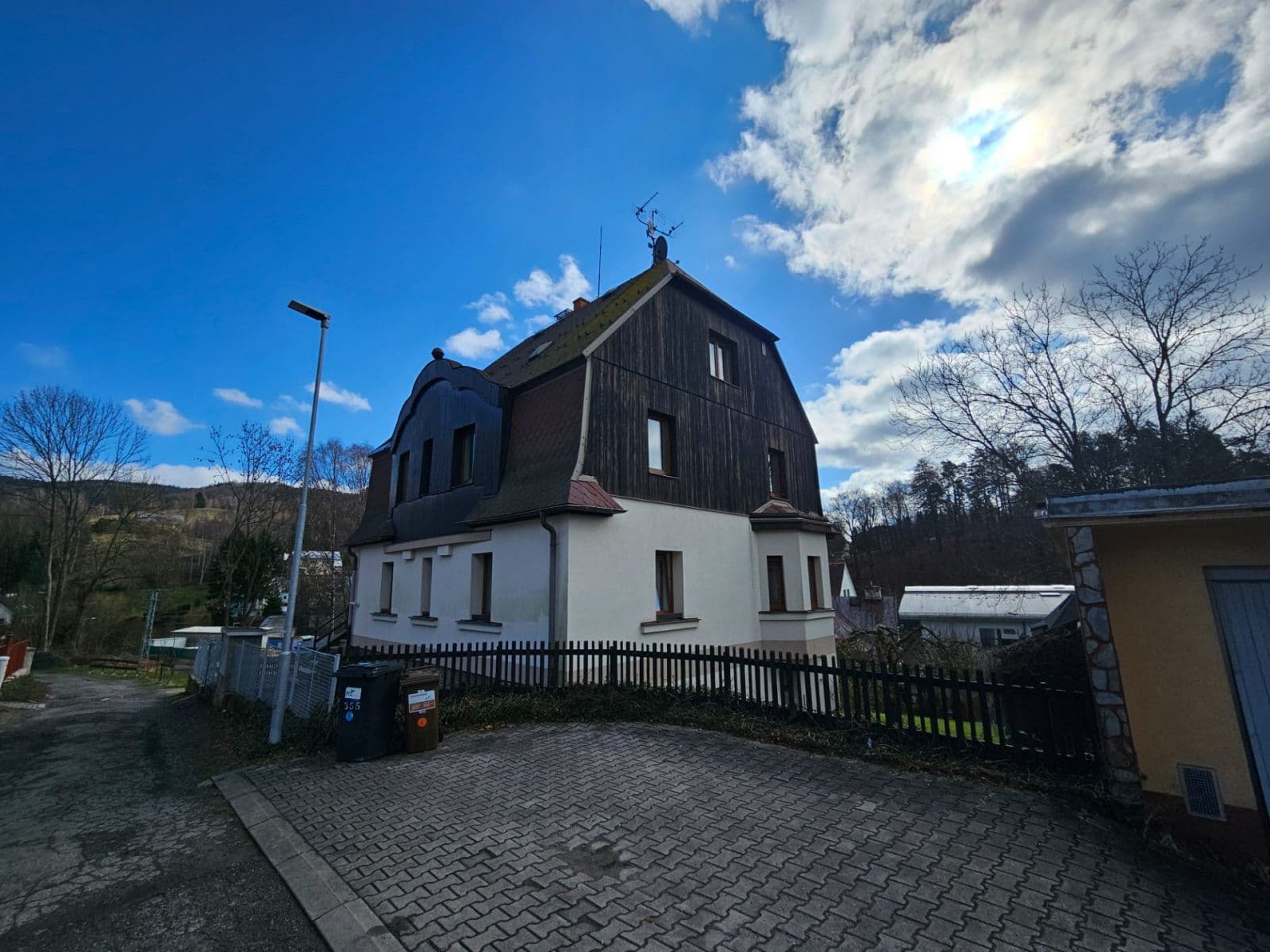 Prenájom bytu 4-izbový 85 m², Na Zvonku, Liberec, Liberecký kraj Prenájom bytu 4-izbový 85 m², Na Zvonku, Liberec, Liberecký kraj