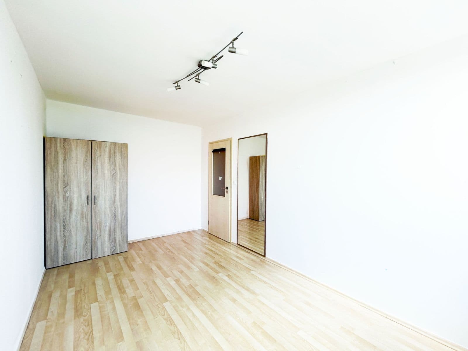 Prenájom bytu 3-izbový 78 m², Pšenčíkova, Praha, Praha Prenájom bytu 3-izbový 78 m², Pšenčíkova, Praha, Praha