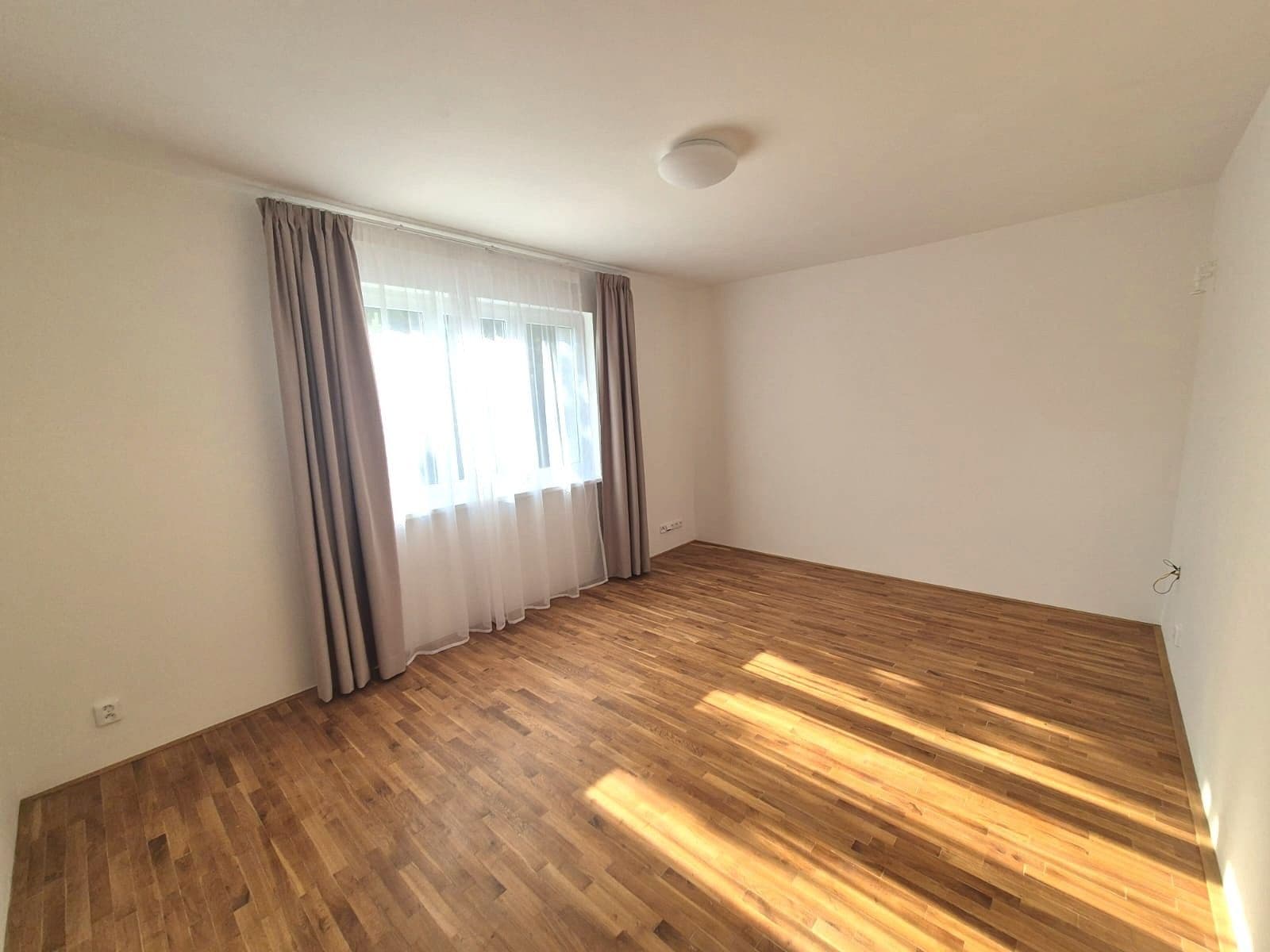 Prenájom bytu 2-izbový 52 m², Štěchovická, Praha, Praha Prenájom bytu 2-izbový 52 m², Štěchovická, Praha, Praha
