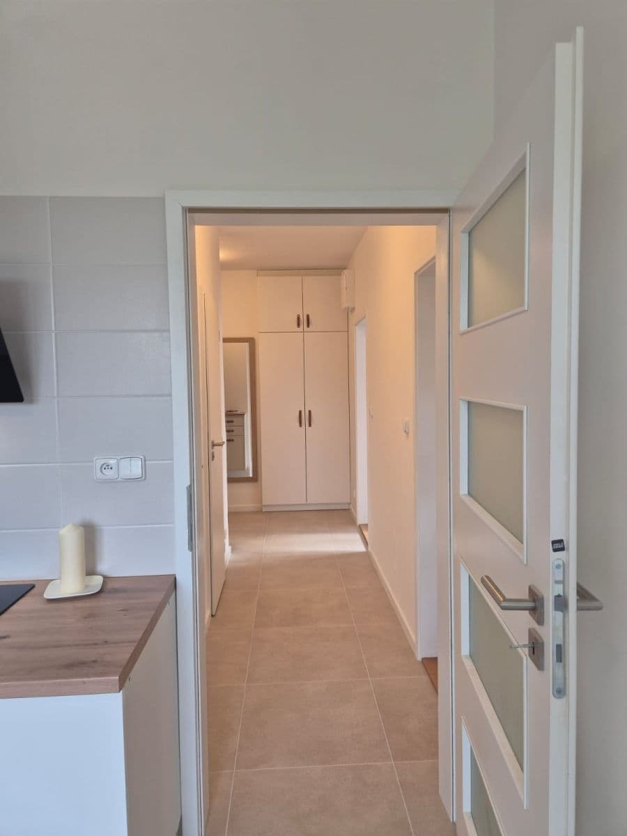 Prenájom bytu 2-izbový 52 m², Štěchovická, Praha, Praha Prenájom bytu 2-izbový 52 m², Štěchovická, Praha, Praha