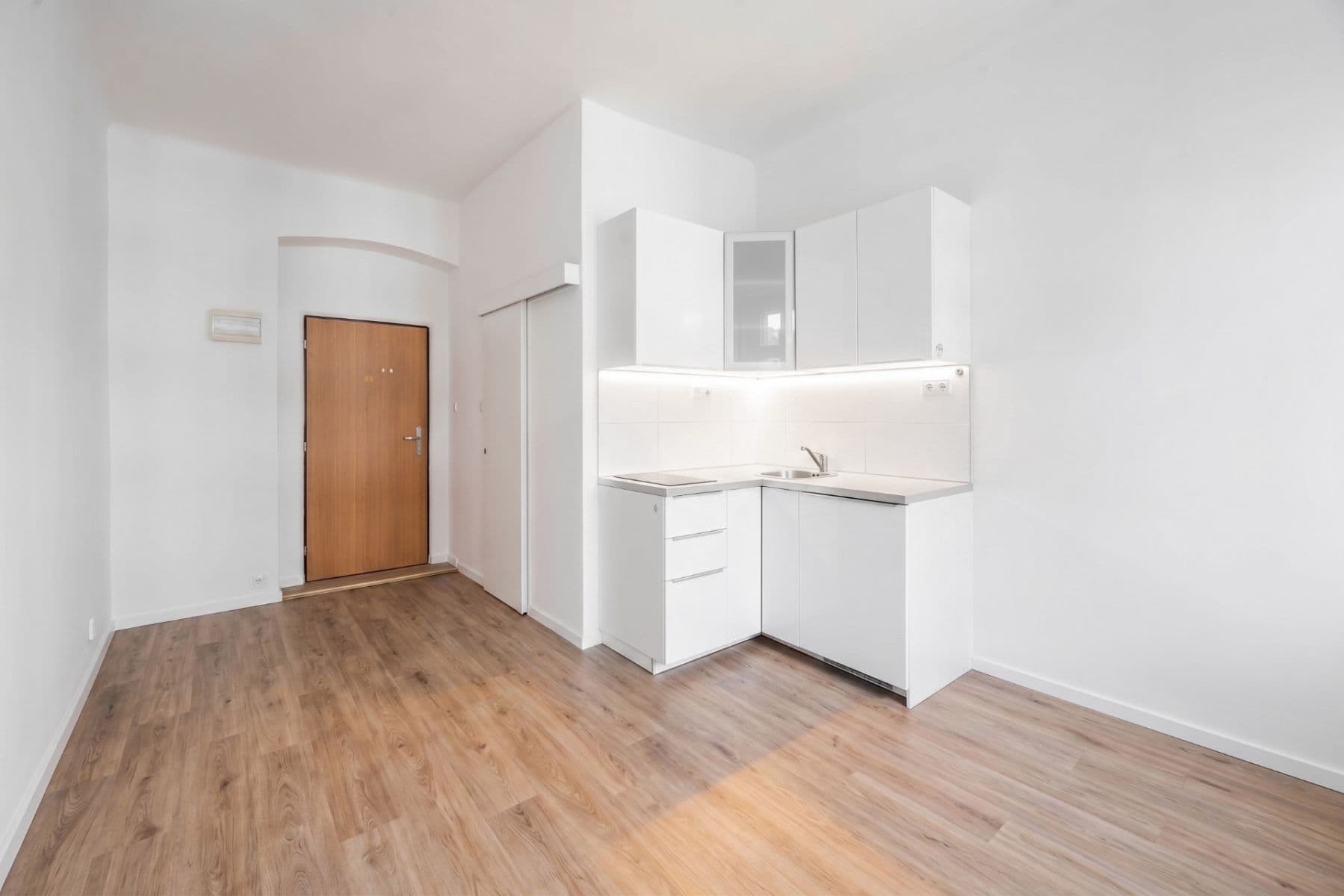 Predaj bytu 1-izbový 19 m², Holečkova, Praha, Praha Predaj bytu 1-izbový 19 m², Holečkova, Praha, Praha