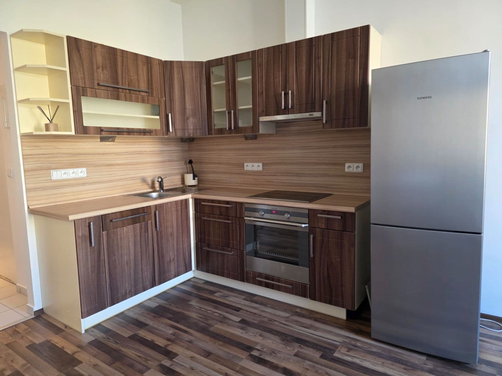 Prenájom bytu 2-izbový 42 m², Janovského, Praha, Praha Prenájom bytu 2-izbový 42 m², Janovského, Praha, Praha