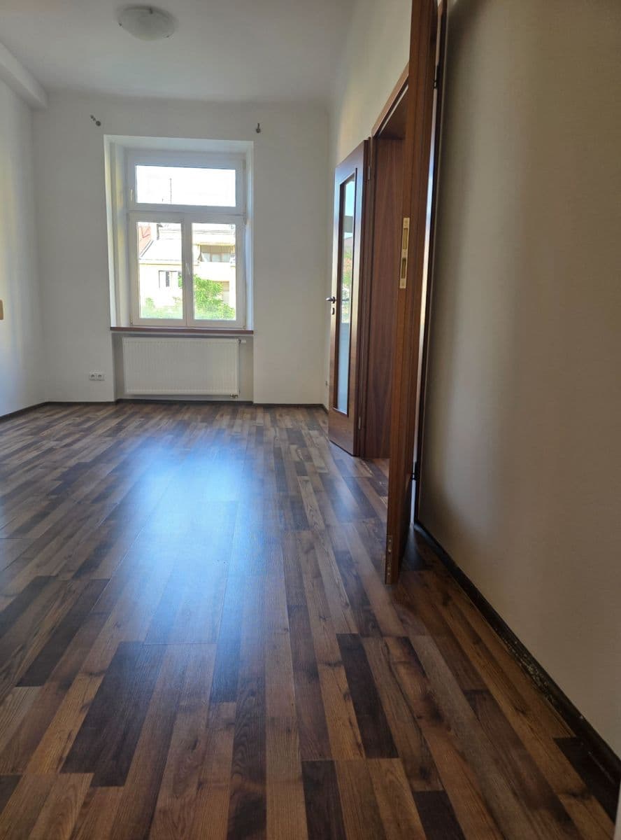 Prenájom bytu 2-izbový 42 m², Janovského, Praha, Praha Prenájom bytu 2-izbový 42 m², Janovského, Praha, Praha